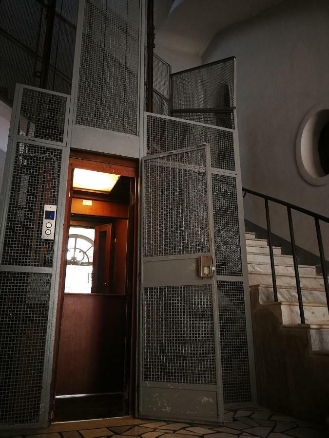 Carulli 69 - Flexible Check-In Apartments Бари Экстерьер фото
