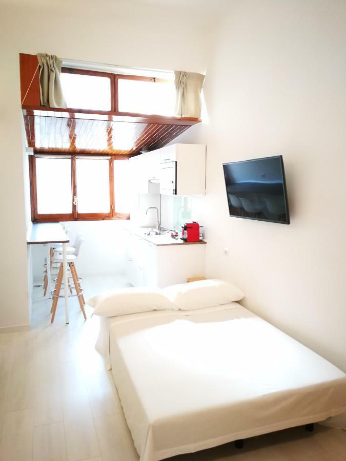Carulli 69 - Flexible Check-In Apartments Бари Экстерьер фото