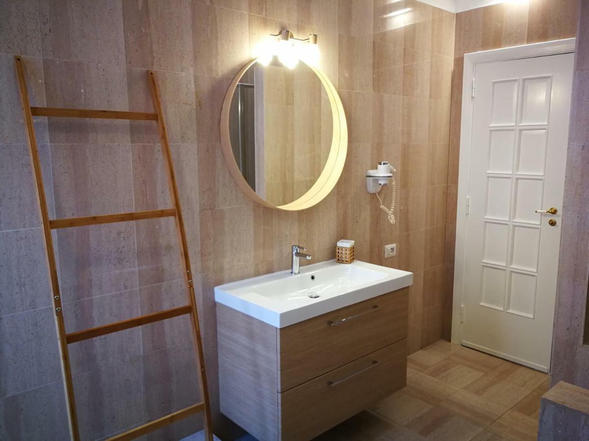 Carulli 69 - Flexible Check-In Apartments Бари Экстерьер фото