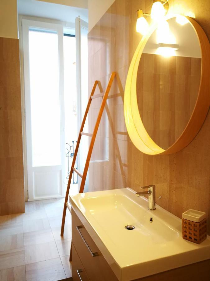 Carulli 69 - Flexible Check-In Apartments Бари Экстерьер фото